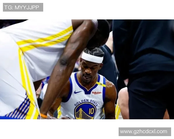 勇士球员荣获月度最佳球员称号 实至名归展现出色个人表现